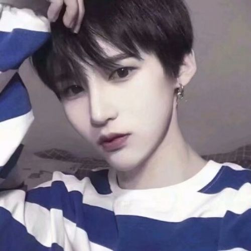 芯儿 帅气高冷男生头像