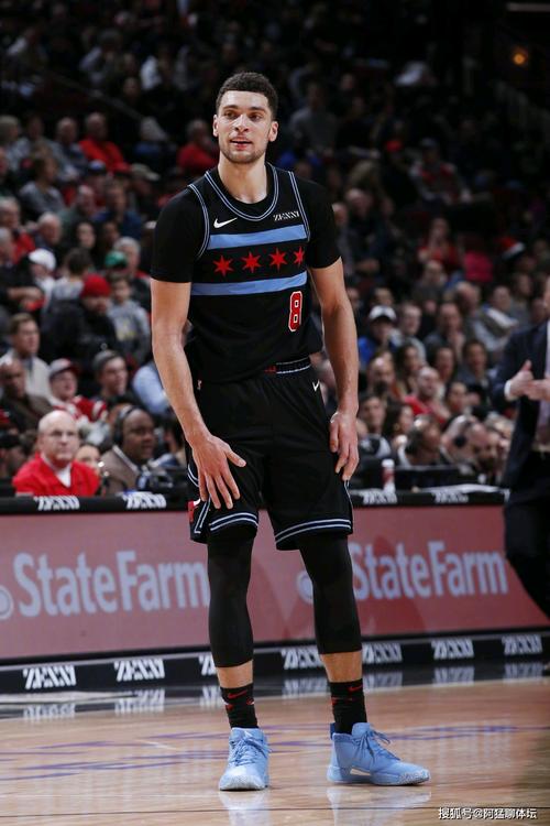 凯尔特人将扎克·拉文视作比尔替代品_公牛队