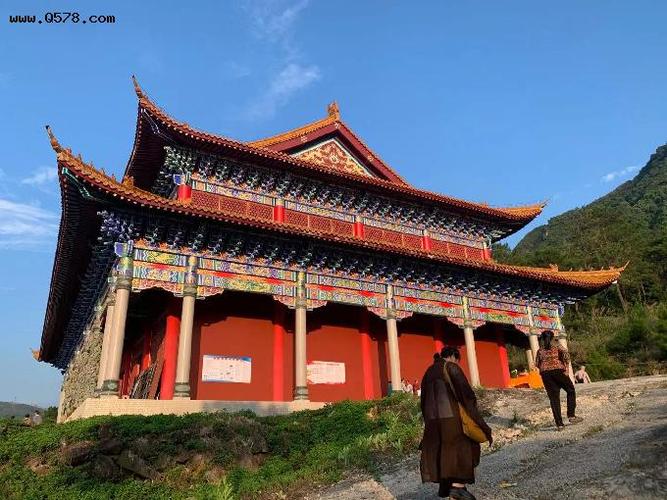 陆川普照禅寺建设,给佛教信众提供集体活动的好场所.