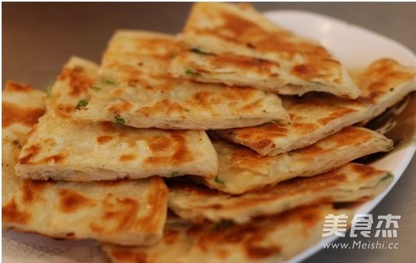 【葱花千层饼的做法,葱花千层饼的家常做法】美食杰