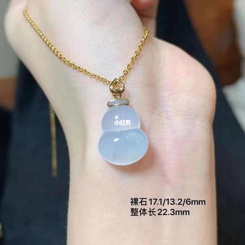 一手精品翡翠小葫芦吊坠18k金扣头,简单清爽_翡翠_18k