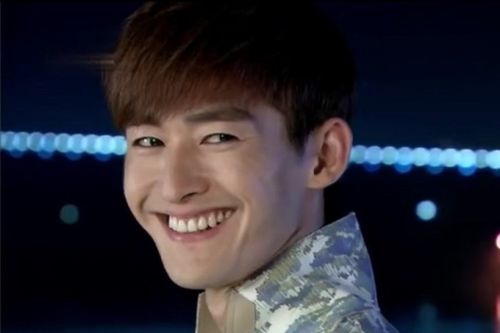 张翰神翻唱电音版《听妈妈的话》,能坚持听完我敬你是