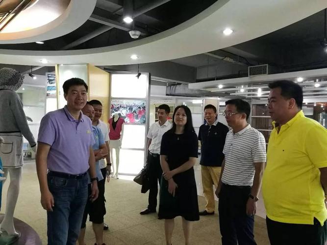 副市长詹萍萍带队考察中南针织袜业(电商)产业园项目投资商——上市