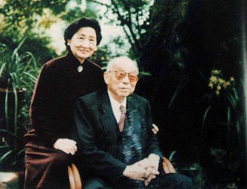 为什么国人常去夏威夷,却鲜有人祭拜张学良?