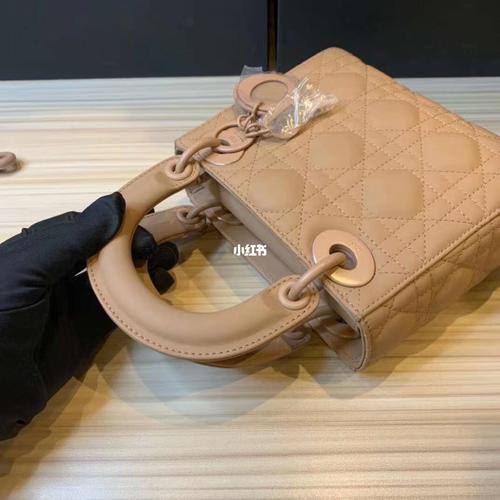 迪奥 dior 磨砂三格戴妃包 绯红色_迪奥怎么样_戴妃包