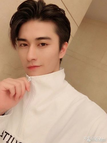 画平行线及探索规律