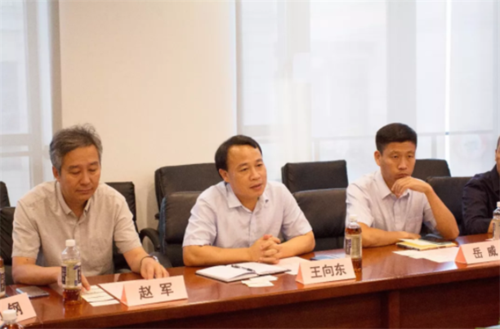 冀东水泥(唐山)有限责任公司(以下简称:金隅冀东水泥)副总经理王向东