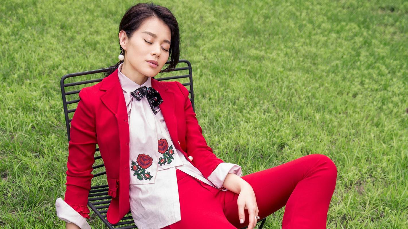 美女明星胡杏儿气质写真图片桌面壁纸