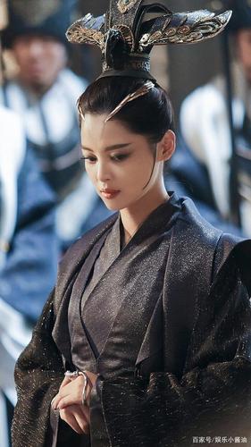 《狼殿下》辛芷蕾八个造型,第一个造型出来我以为是超级大反派!