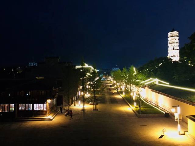 你不曾见过的临海夜景,原来这么迷人