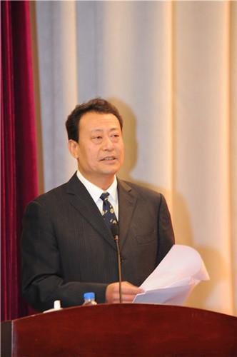 安宁市委书记王冰总结安宁市文明创建工作情况 图片来源:中国昆明
