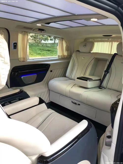 全新奔驰威霆国六现车个性化定制送豪礼