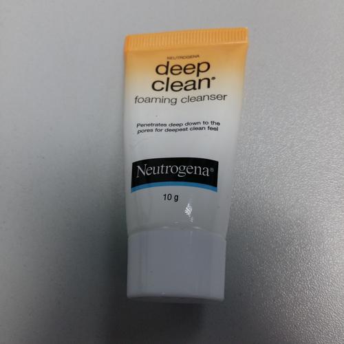 neutrogena deep clean foaming cleanser 10g 全新