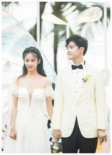 颖儿踩点给老公庆生一张素颜全家福付辛博的大胡子亮了