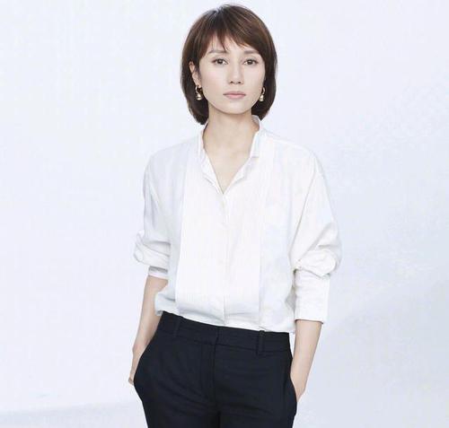 袁泉写真美图:美丽大方,成熟知性