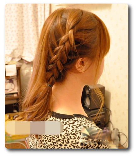 双蝎子辫怎么编 两边蝎子辫的编法图解(4)