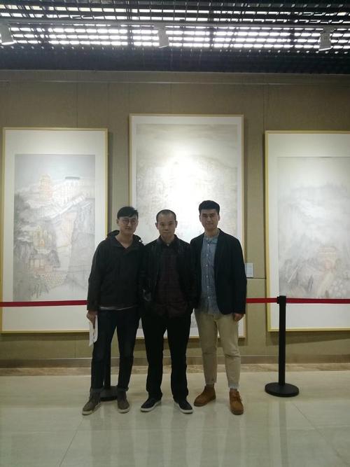 王道玉日常采风及与指导老师合影