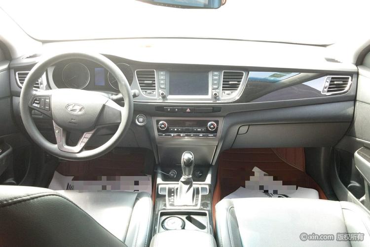 现代名图完整中控台全景