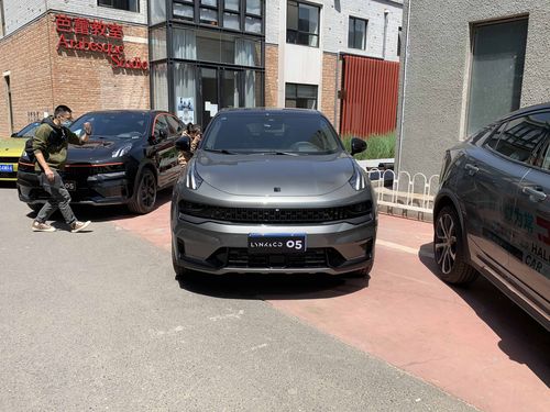 家族首款轿跑suv实拍领克05劲halo