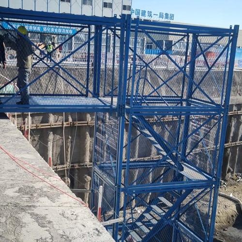 厂家装配式箱式梯笼 桥梁墩柱安全梯笼平台 防护建筑基坑施工爬梯