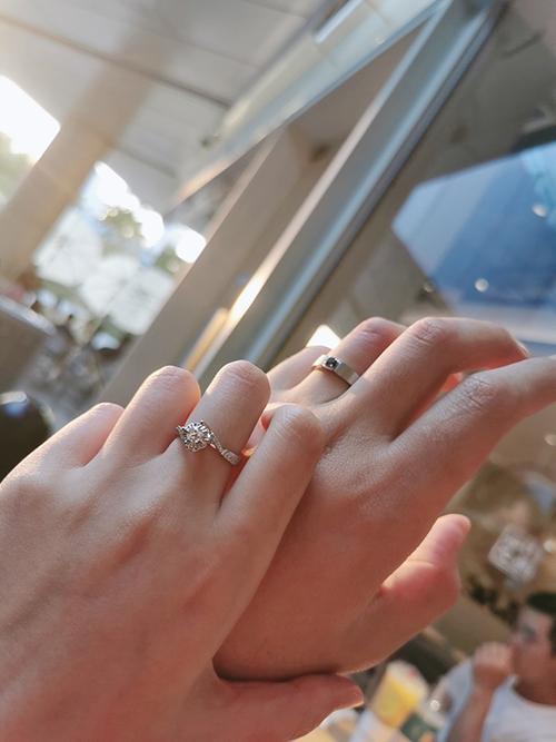 不知道结婚戴戒指戴哪个手指的来看看吧!