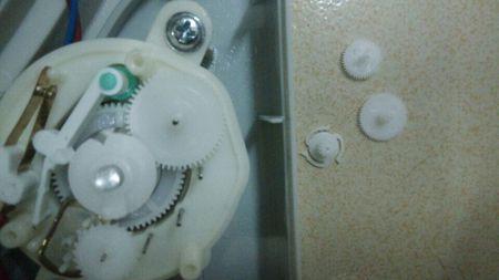 这种电风扇的定时器的此轮怎么装啊 跟其他的不一样