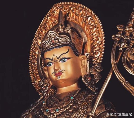 「莲花生大师」的"衣饰,见即解脱帽,天杖"有何殊胜意义?