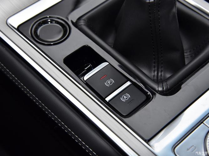 捷途x70也有电子手刹 自动驻车,但作为手动挡车型显得有点鸡肋