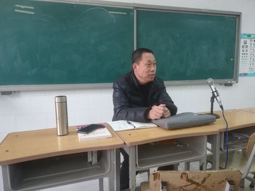 12月1日下午,张晓东老师应邀欣然前来.