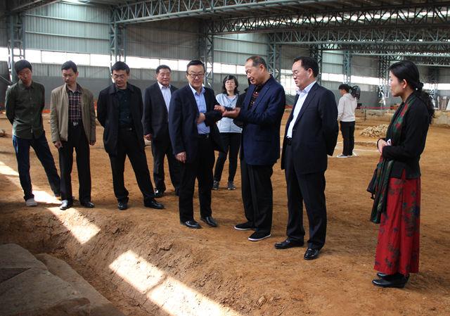 省文物局副局长董立新来官桥镇调研文物安全工作