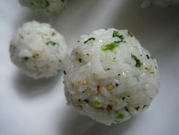 芝麻饭团的做法