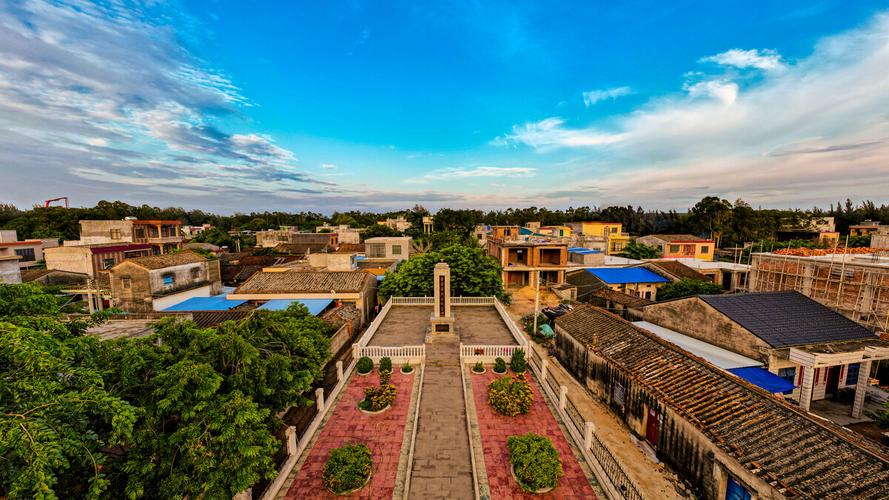 海南省儋州市光村镇泊潮村黄金容革命烈士纪念碑