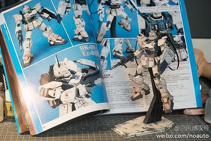这台ez8似乎注定是浓墨重彩的~ 为了表现出ez8不同于一般的陆战型高达