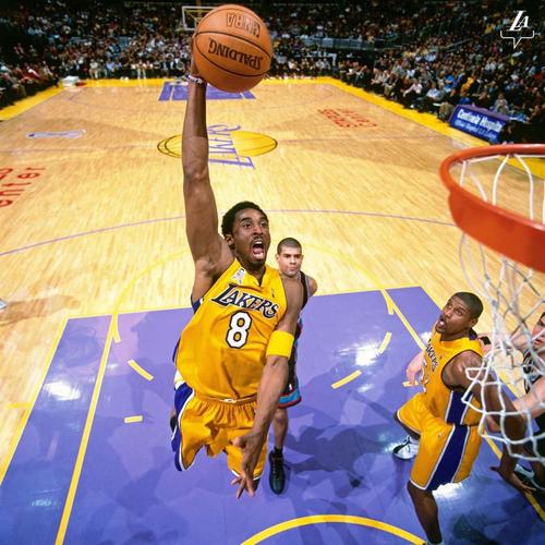 《科比图集》8号时期的科比,绰号小飞侠