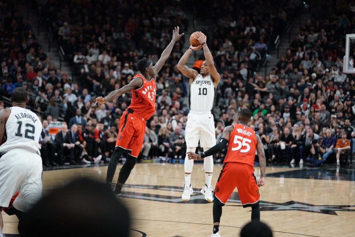 马刺推特: first half double-double. 16 pts | 10 reb