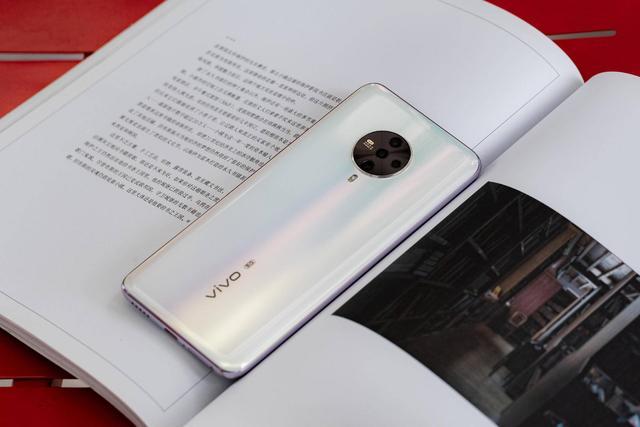 颜值即正义的时代看vivos6如何满足你的小小虚荣心