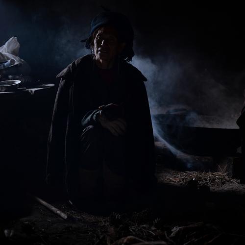 【守--大凉山留守老人摄影图片】大凉山彝族自治州_科