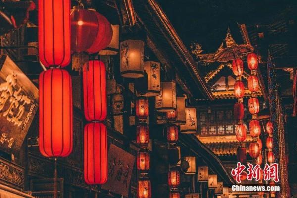 被外媒评为"世界最美街道"的锦里 究竟有啥不一样?