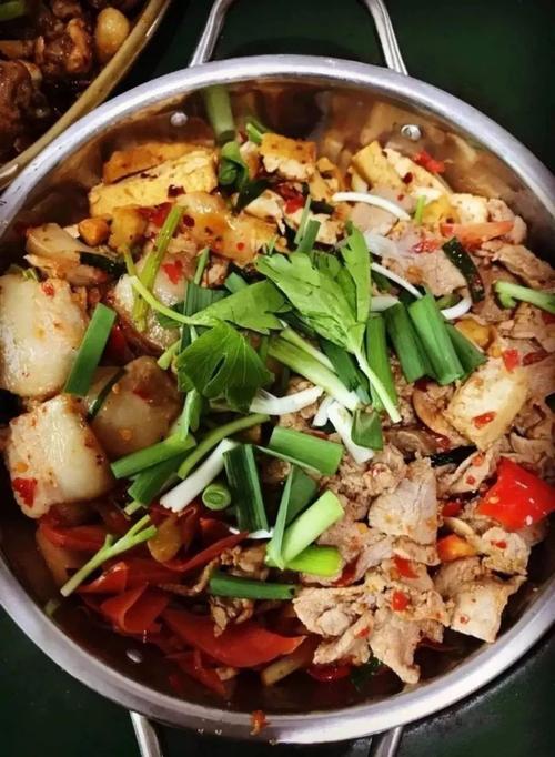 好嗨哟~贵州又到杀年猪,秌腊肉,灌香肠的时候啦!