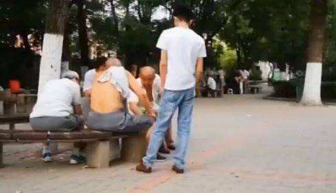 全国整治赤膊光膀是怎么回事赤膊光膀等行为会怎么处理
