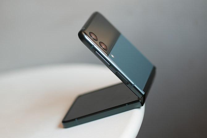 三星galaxy z flip3 5g上手体验:不断进化的折叠屏手机