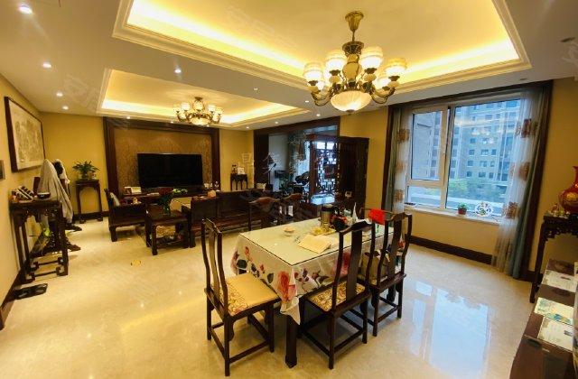 海信天悦4室2厅211.5㎡1780万二手房图片