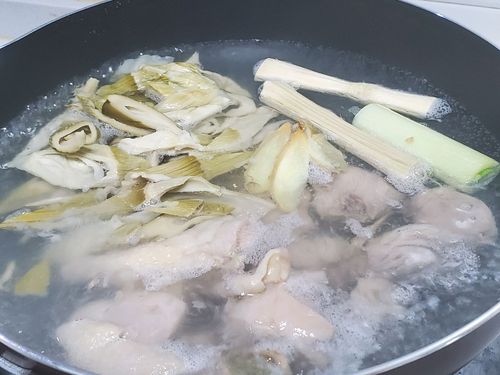 懒人炖汤之竹笋甘蔗鸡肉汤