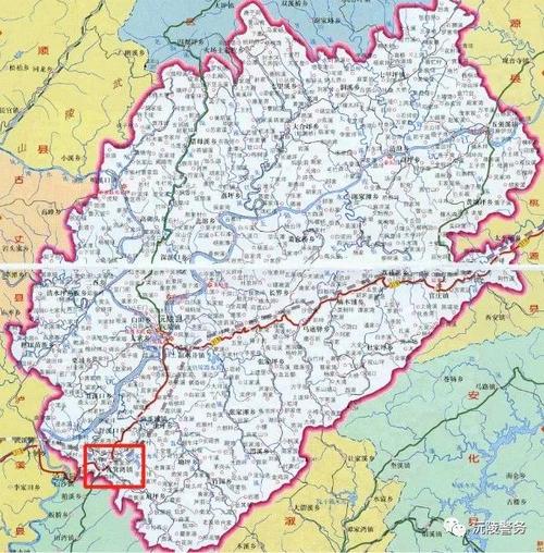 这个红色框框里的地方   叫做筲箕湾镇   是沅陵县的南大门