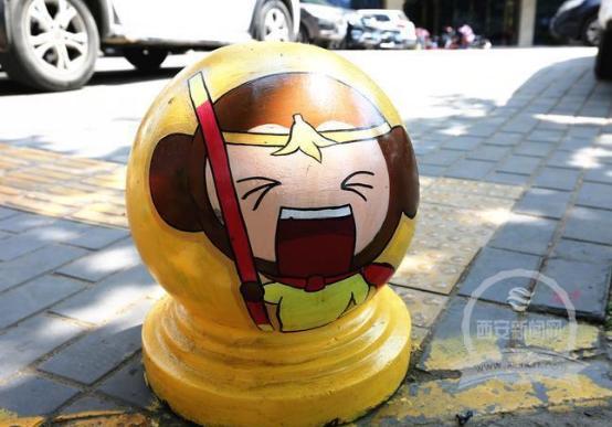 创文在行动|创意石墩绘画扮靓社区环境 球形石墩瞬间变成"萌宝宝"