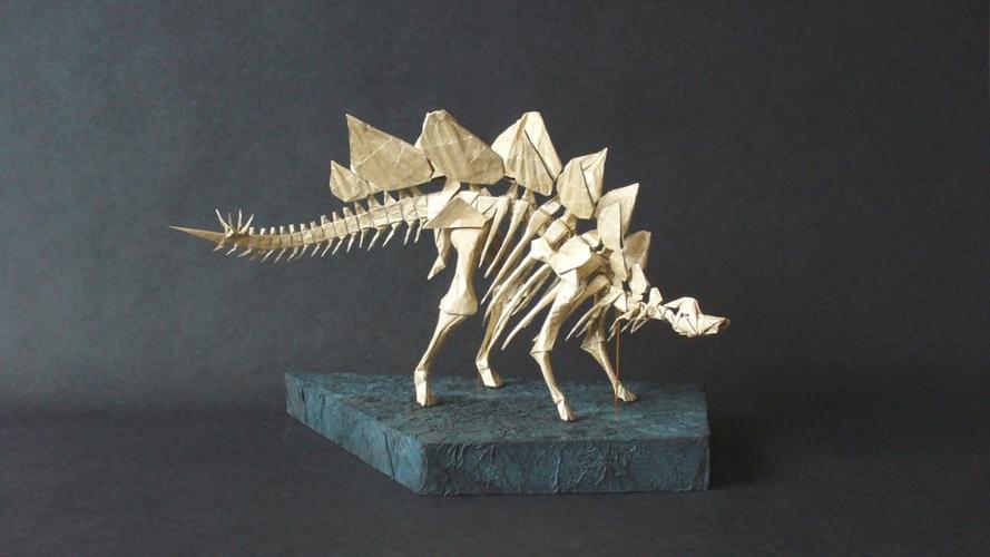 这个剑龙设计以某种方式基于fumiaki kawahata的brachiosaurus设计.