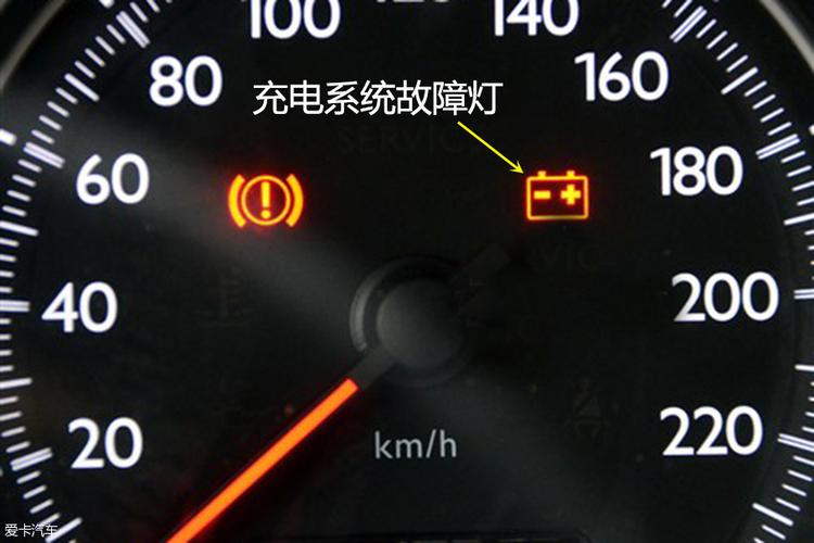 正解:点火警示灯,用来显示电瓶使用状态