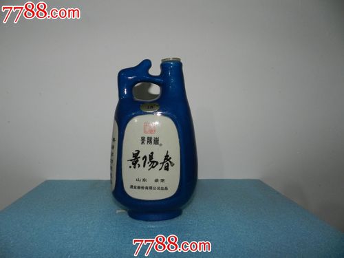 精美酒瓶景阳春