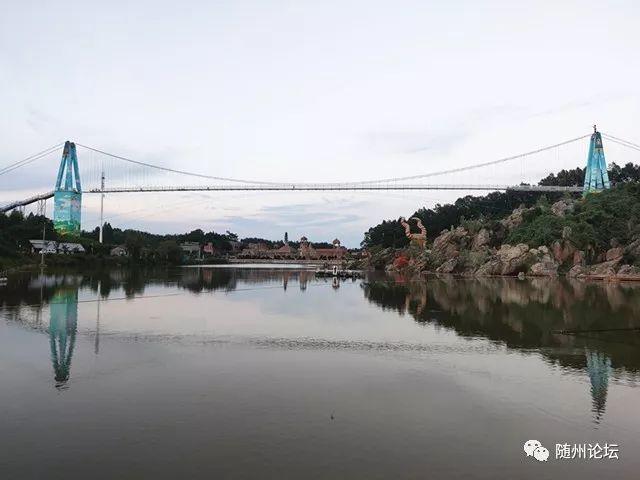 随州首座玻璃栈桥建成!文旅名城平添惊心动魄!