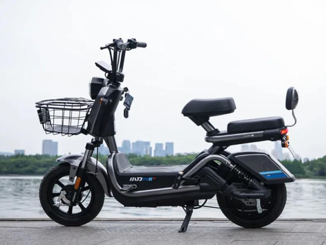 电动自行车怎么选?小刀国标电动车长续航,强性能,实力